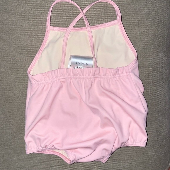 Gucci kids swimsuit size 6-9mo - Picture 2 of 4